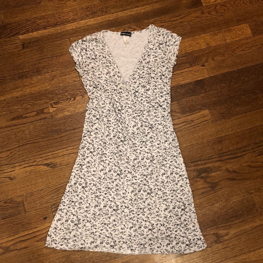 black and white flower print dress